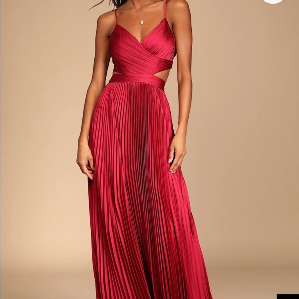 Lulu's Elegant Red Backless Gown